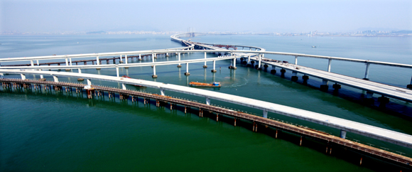 18、青島海灣大橋